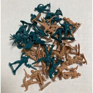 JA-RU Plastic Army Men Soldiers Action Figures for Kids Lot of 32